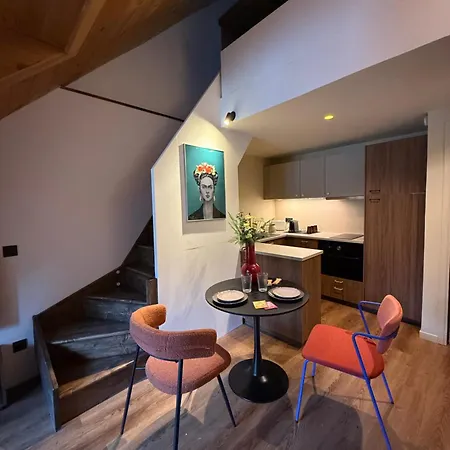 Loges De * 샤나