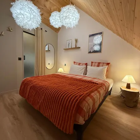 Loges De *