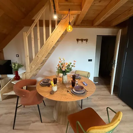Loges De Chanaz